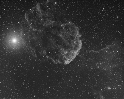 IC443 en Ha. 460ex/Ed80SW+redx0,8. 16 poses de 600sec, flat et offset. Beaucoup d'humidité. Kerlebost 56300