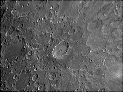 Lune avec une PL1-m (webcam).