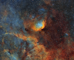 SH2-101 (La Tulipe), 3h de pose en Ha, 40 minutes en OIII et SII . Atik460ex-80/480. Montalba Le Chateau