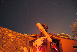 Set up lulu + ccd Atik, APN 450D défiltré et 16mm Samyang, Montalba Le Chateau (66).
